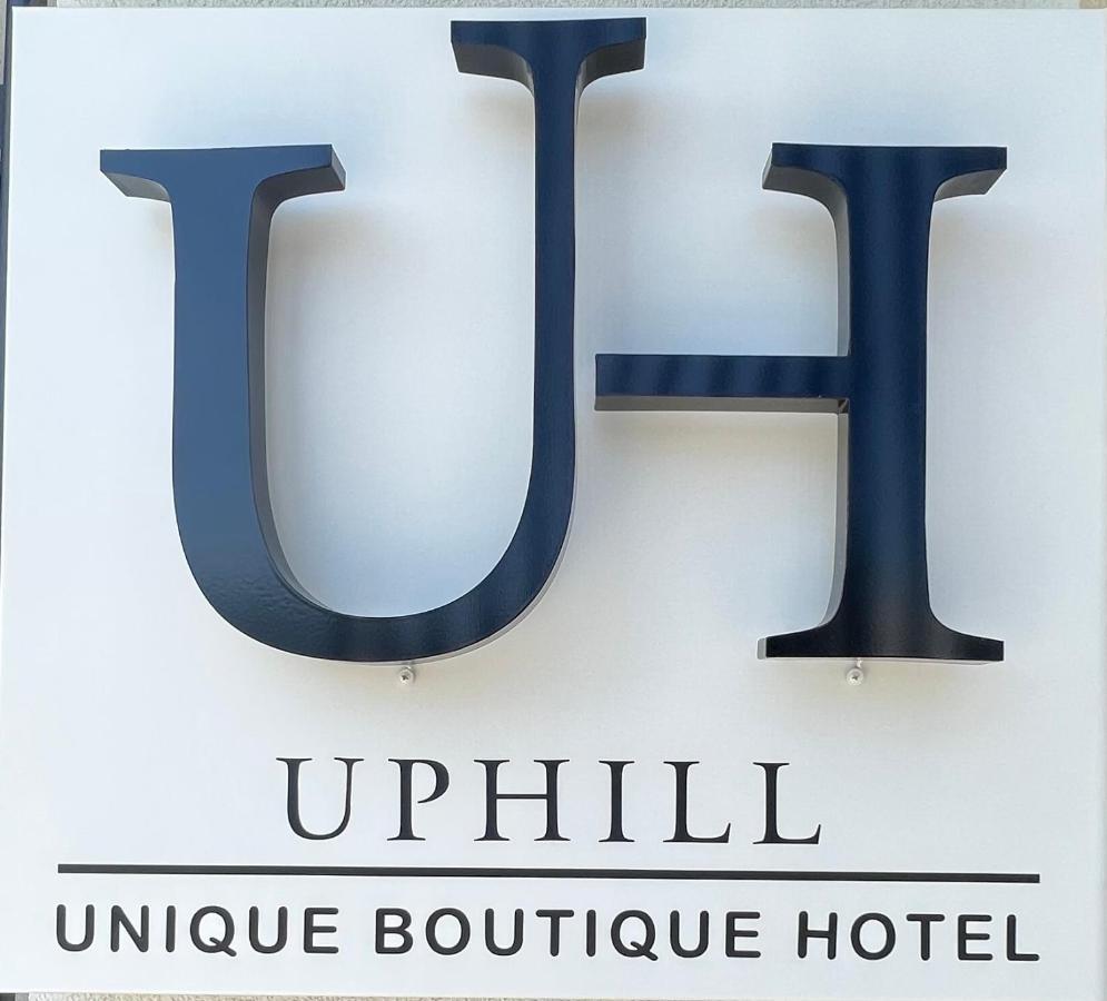 Uphill Unique Boutique Suites สเกียธอสทาวน์ ภายนอก รูปภาพ