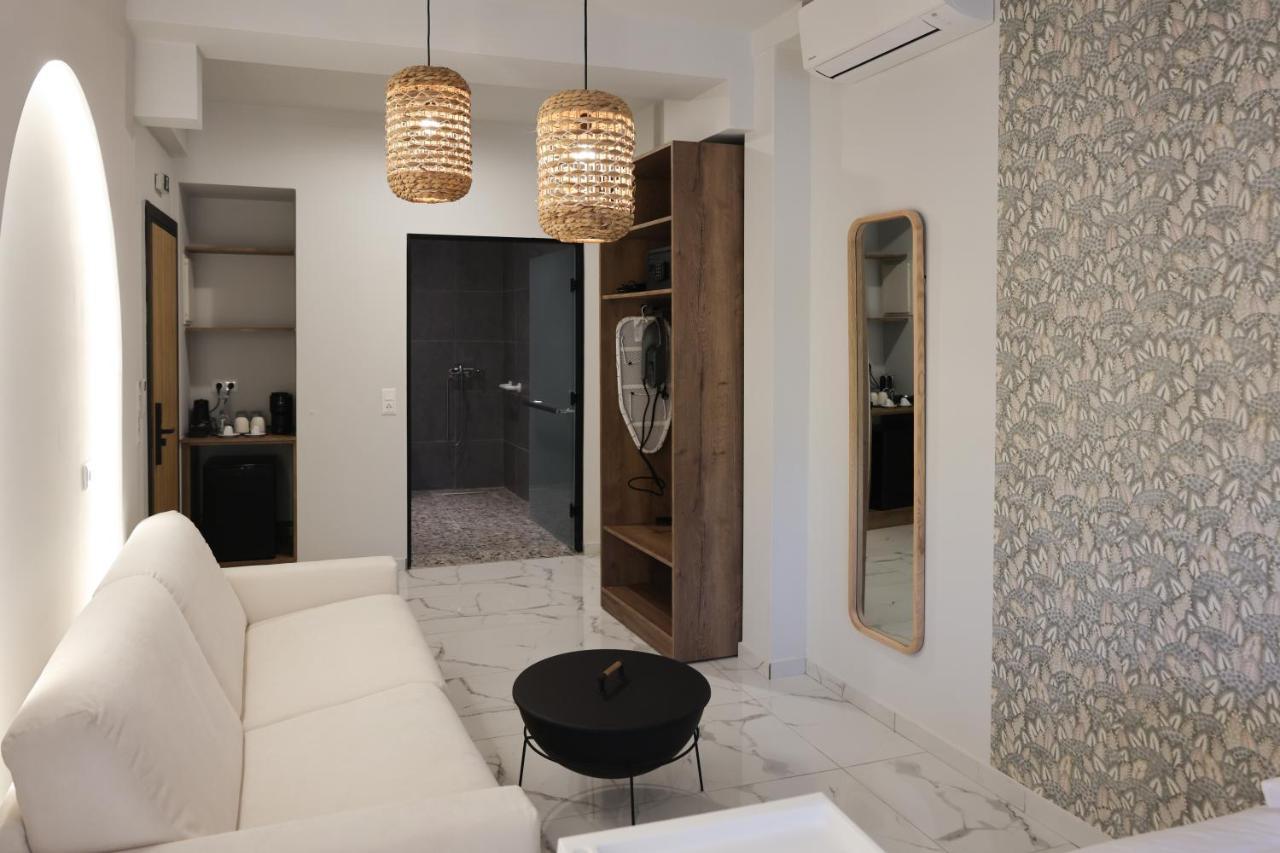 Uphill Unique Boutique Suites สเกียธอสทาวน์ ภายนอก รูปภาพ