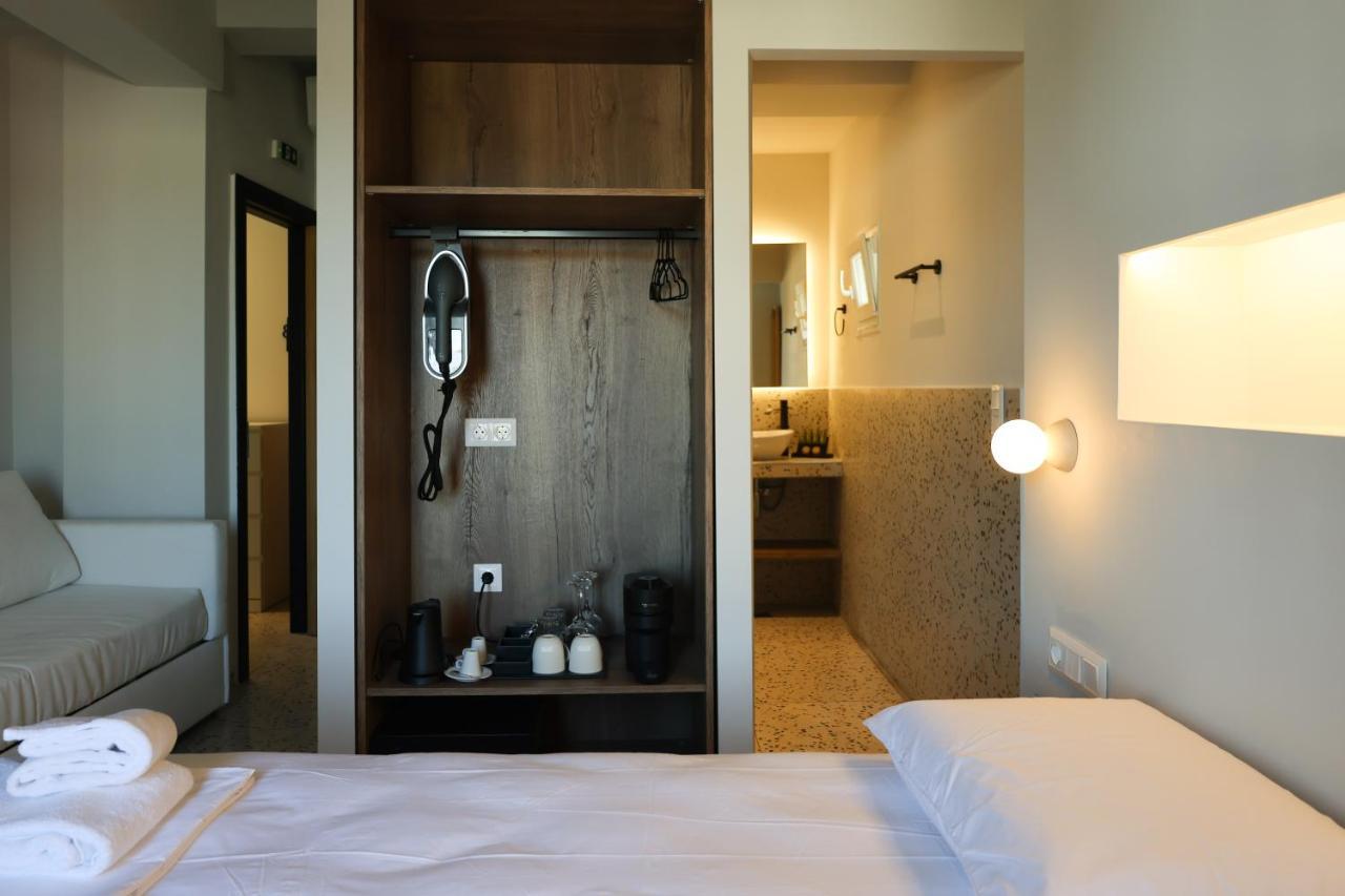 Uphill Unique Boutique Suites สเกียธอสทาวน์ ภายนอก รูปภาพ