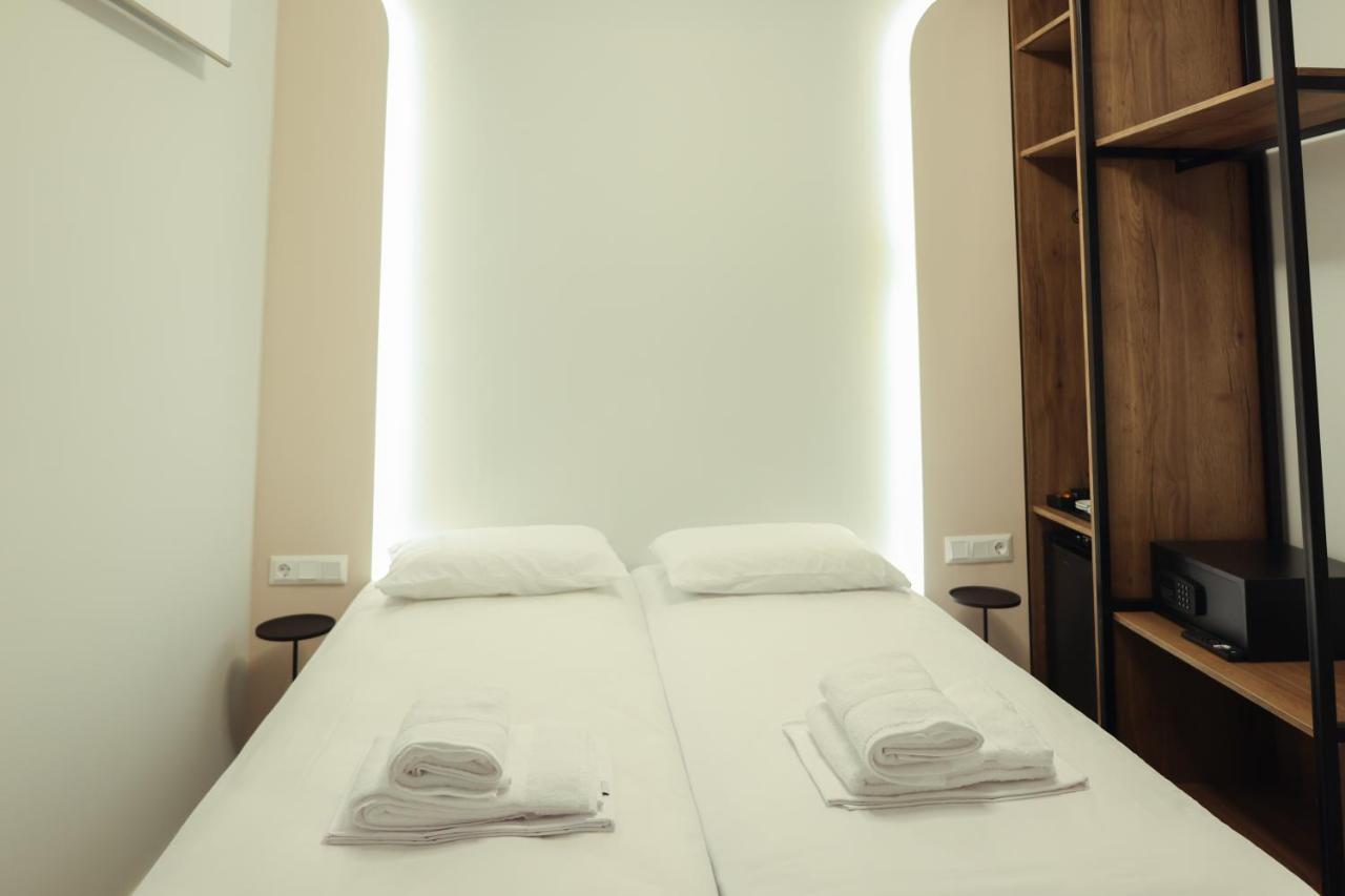 Uphill Unique Boutique Suites สเกียธอสทาวน์ ภายนอก รูปภาพ