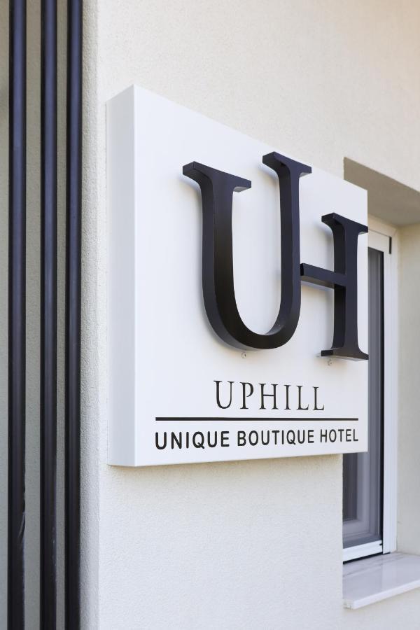 Uphill Unique Boutique Suites สเกียธอสทาวน์ ภายนอก รูปภาพ
