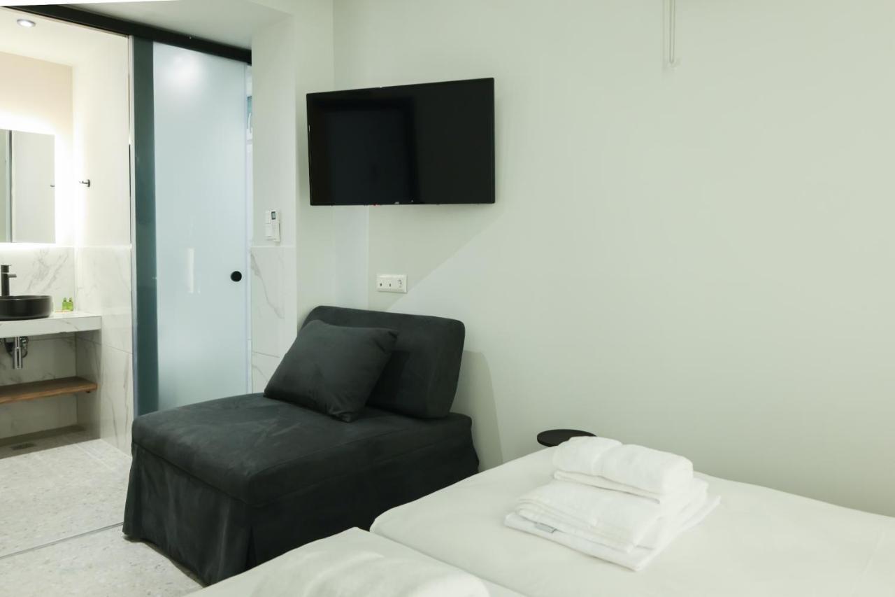 Uphill Unique Boutique Suites สเกียธอสทาวน์ ภายนอก รูปภาพ
