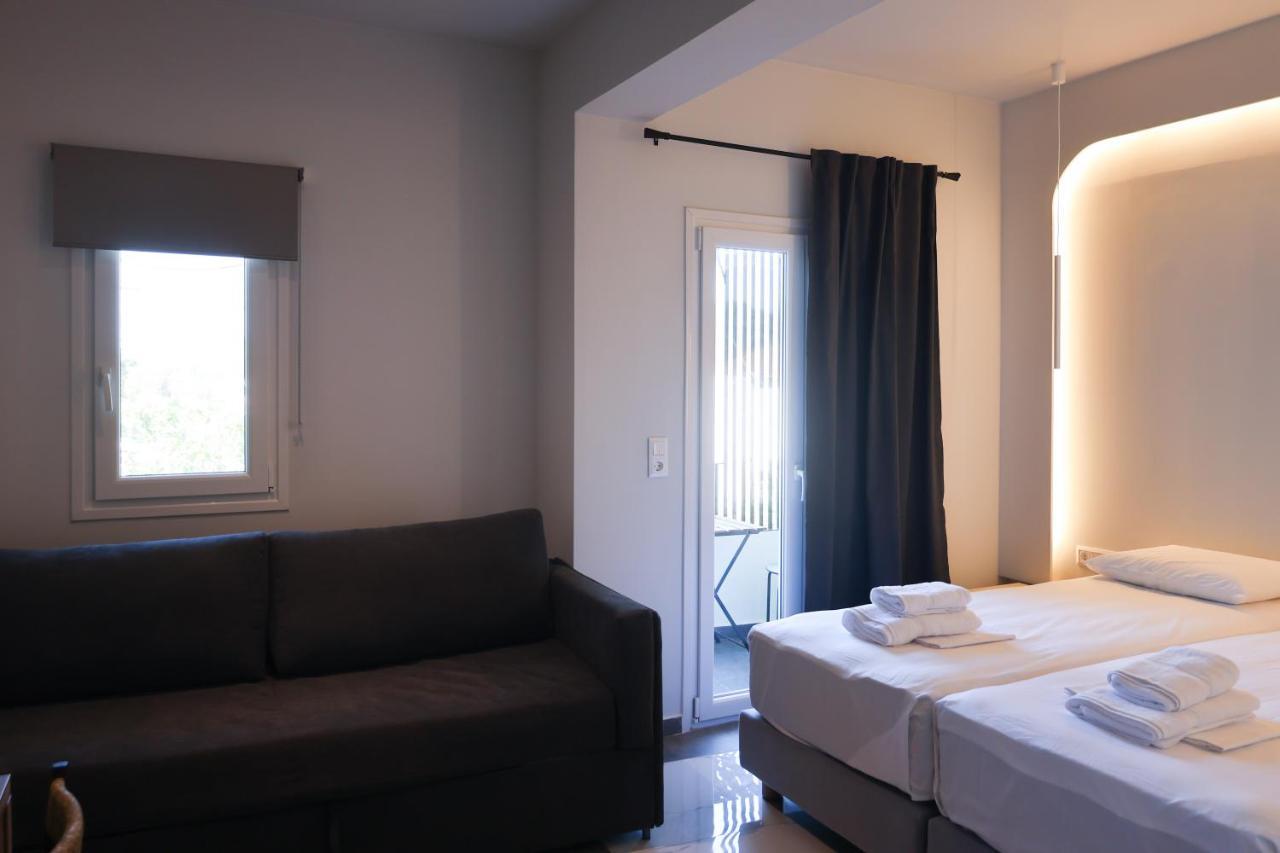 Uphill Unique Boutique Suites สเกียธอสทาวน์ ภายนอก รูปภาพ