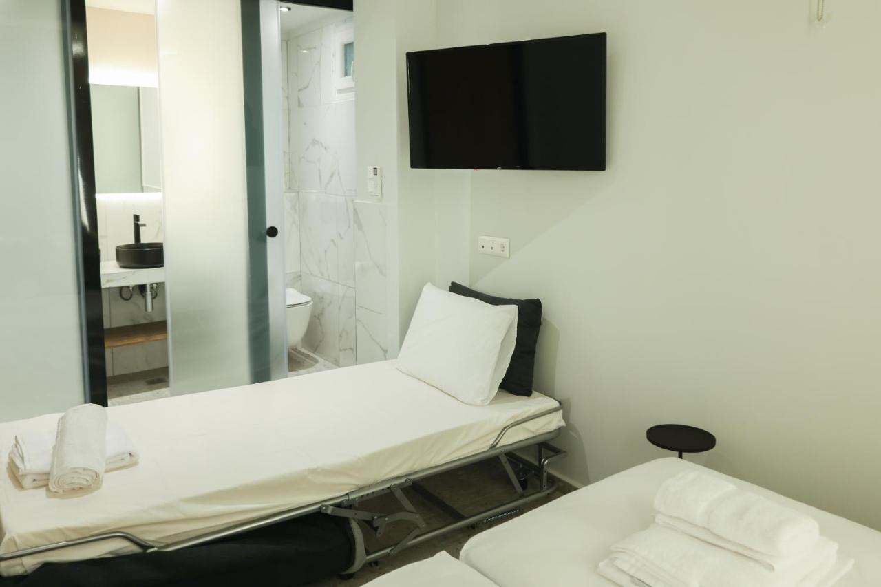 Uphill Unique Boutique Suites สเกียธอสทาวน์ ภายนอก รูปภาพ