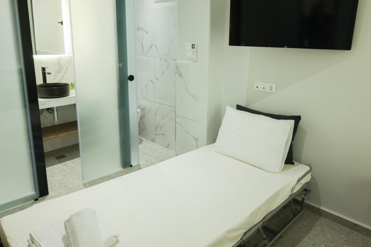 Uphill Unique Boutique Suites สเกียธอสทาวน์ ภายนอก รูปภาพ